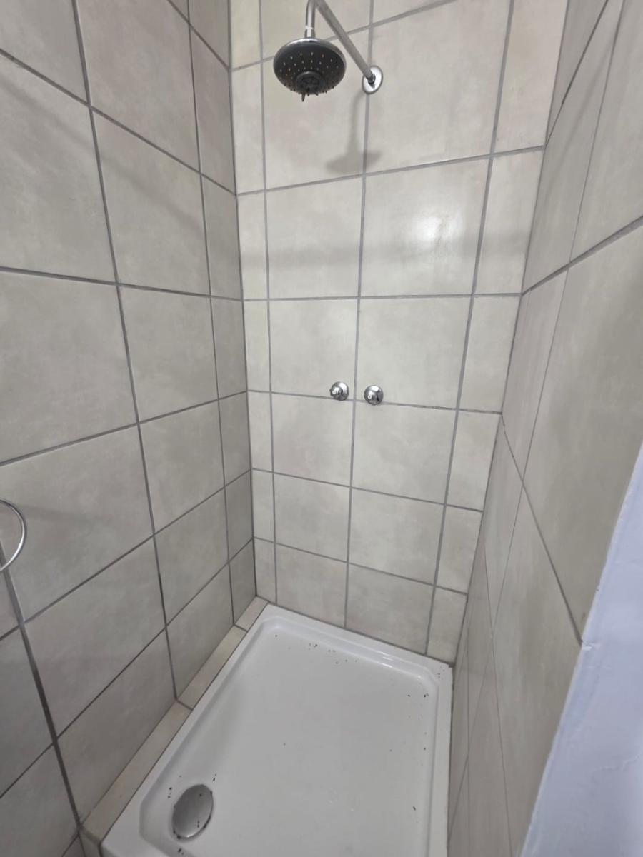 To Let 1 Bedroom Property for Rent in Ferreira Town Eastern Cape